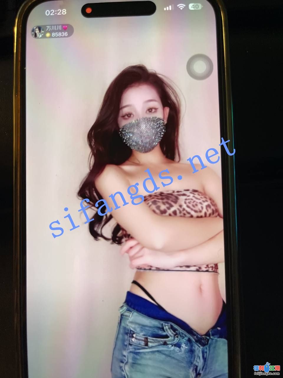 【花椒 万川川】大尺度露奶骚舞一对一 完美身材 极限诱惑[某房原版]【554M】